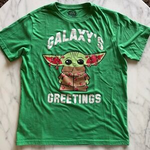 Star Wars The Mandalorian Baby Yoda Holiday Christmas‎ T Shirt Unisex Medium